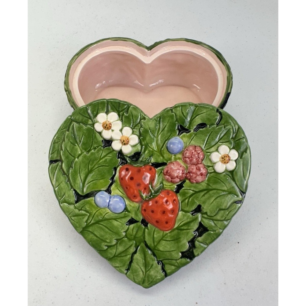 VTG 1990 CBK Heart Shaped Ceramic Strawberry Trinket / Jewelry Box  Philippines